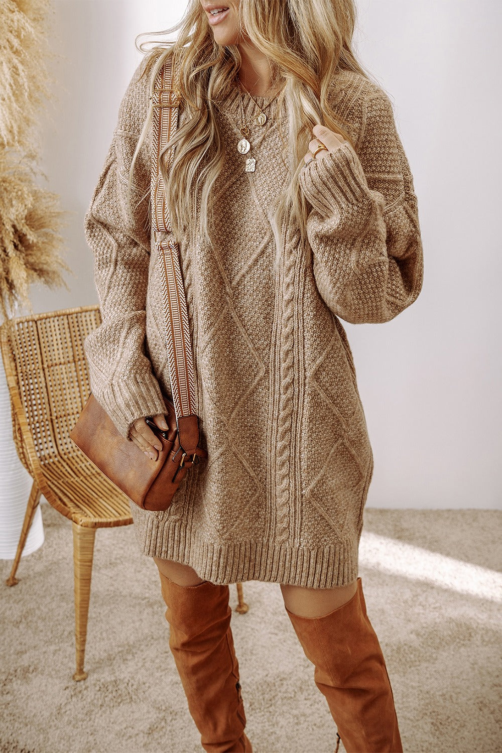 Nora - Robe pull à col rond et torsades pour femme