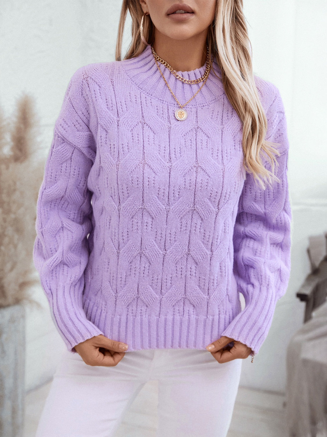 Sophie - Pull en maille torsadée avec col montant et manches longues pour femme