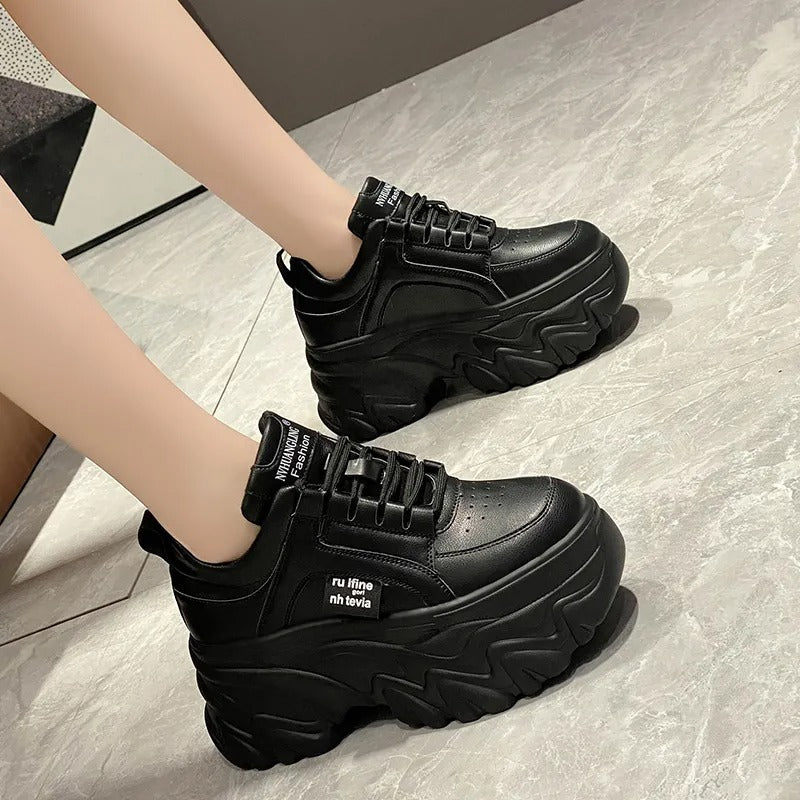 Betty | Baskets à plateforme confortables et encombrantes