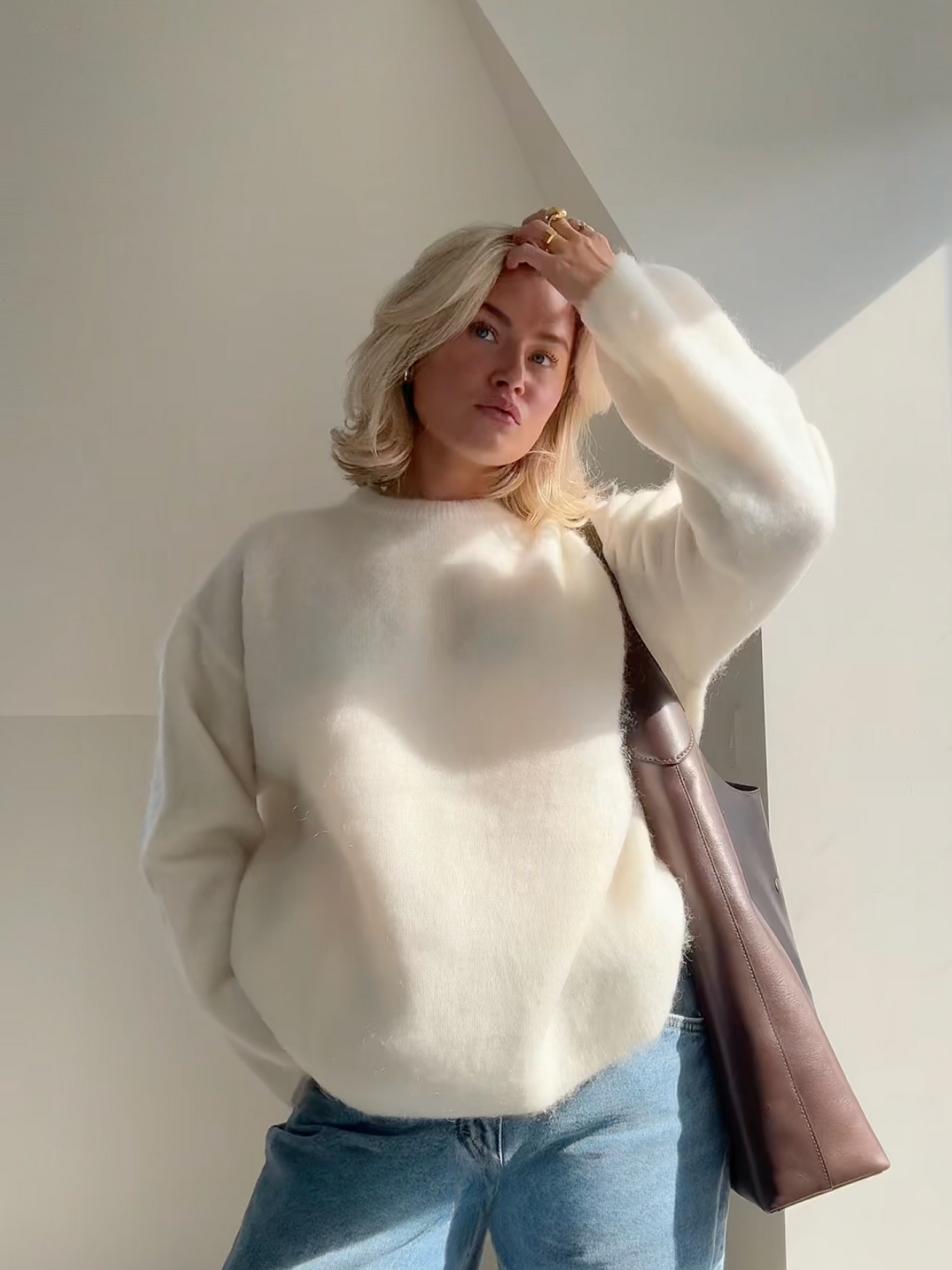 Pull féminin confortable avec col rond parfait pour toutes les saisons