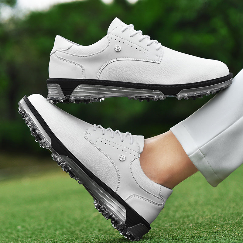 Des chaussures classiques pour hommes pour des réunions élégantes