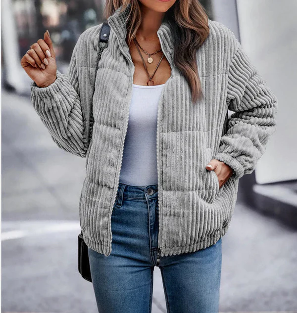 Veste moderne au design laconique pour toutes les occasions