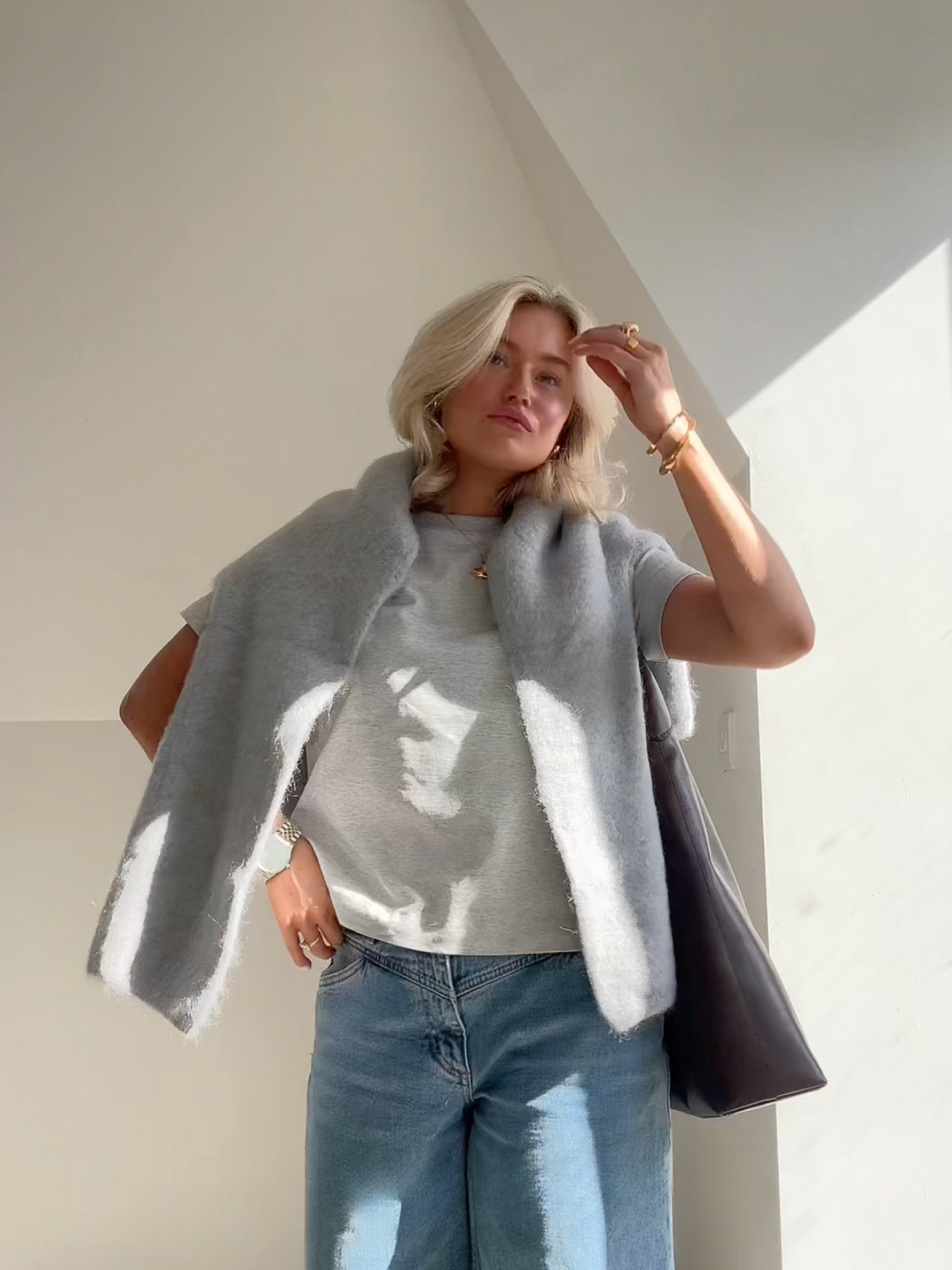 Pull féminin confortable avec col rond parfait pour toutes les saisons