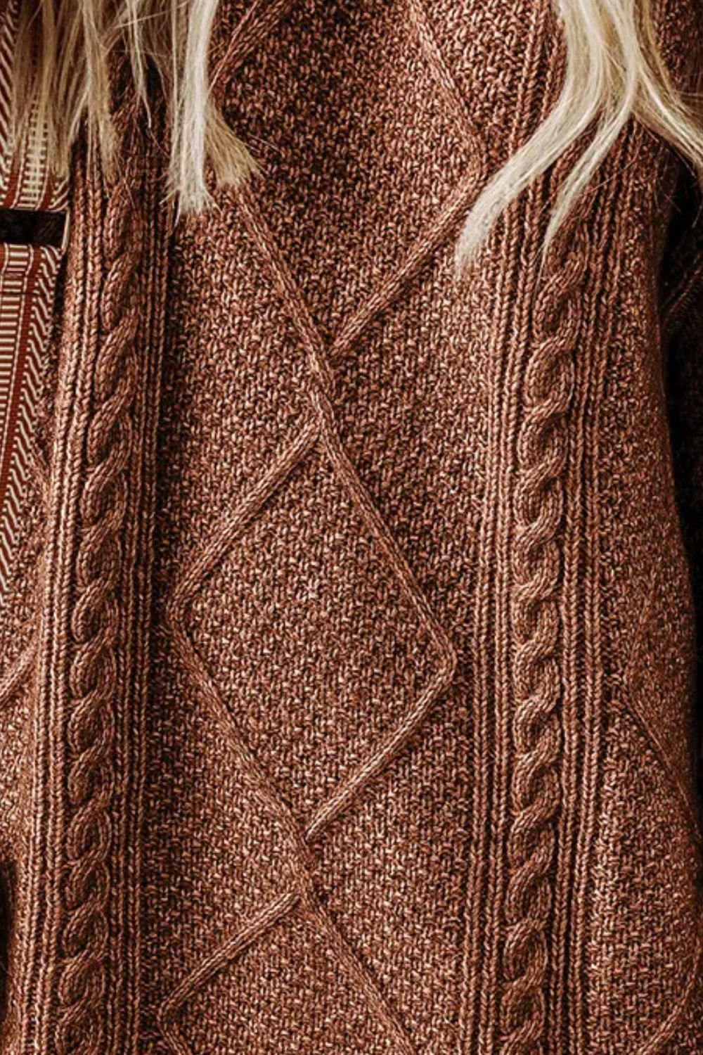 Nora - Robe pull à col rond et torsades pour femme