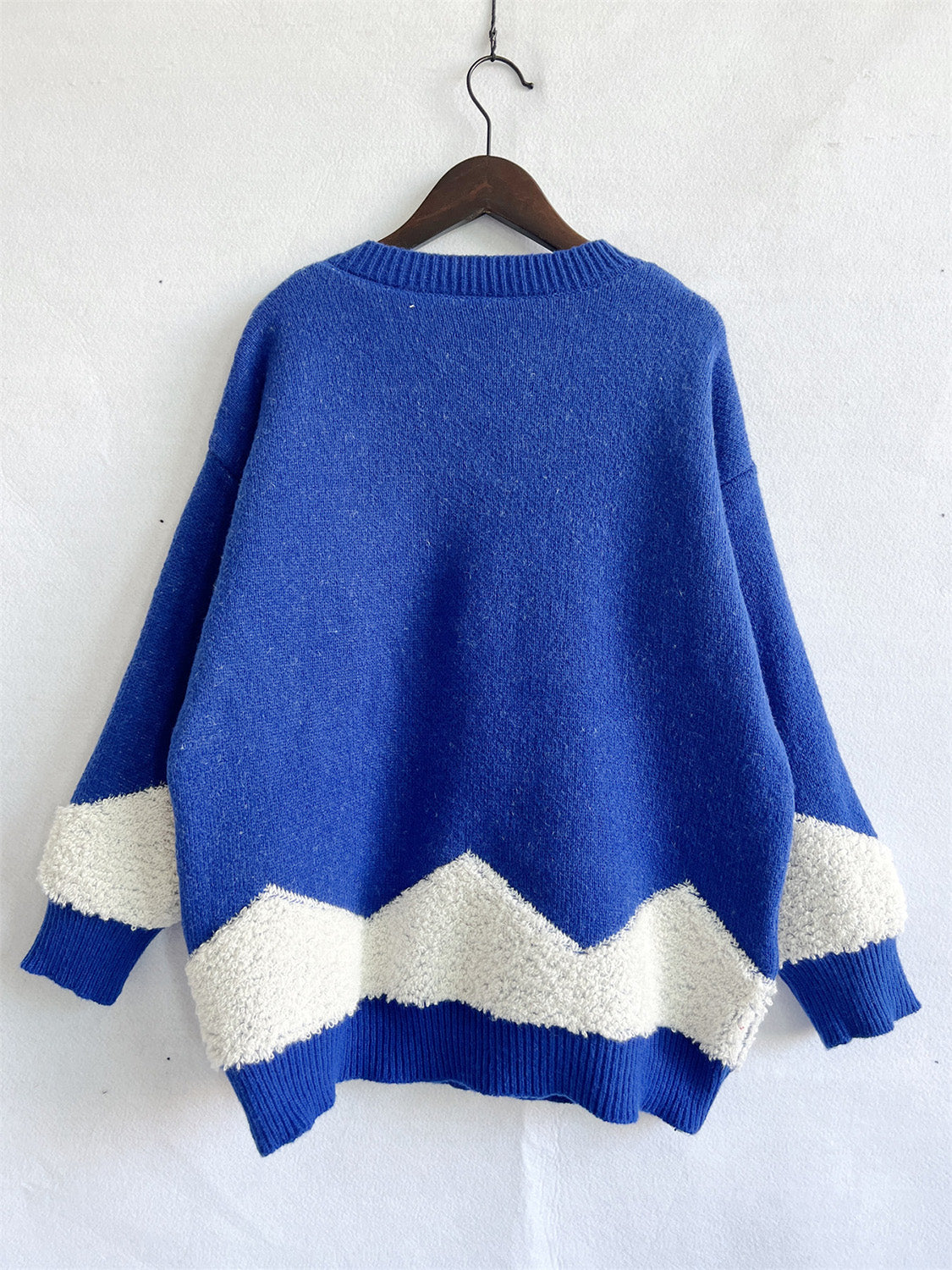 Holly - Pull avec motif sapin de Noël et épaules tombantes pour femme