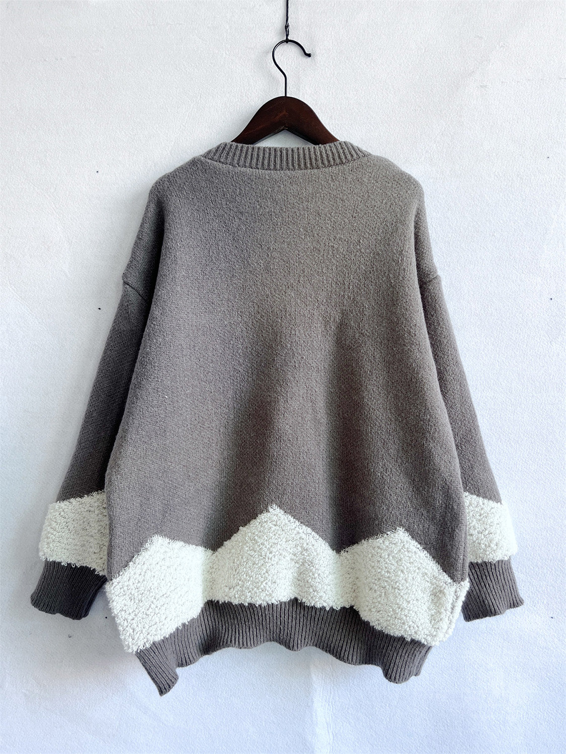 Holly - Pull avec motif sapin de Noël et épaules tombantes pour femme