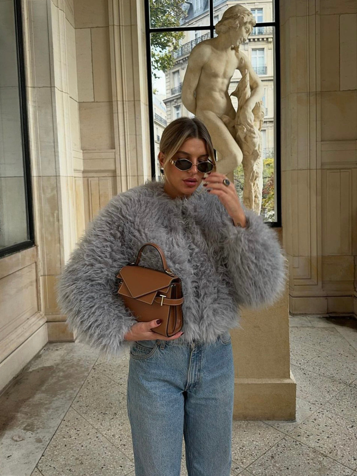 La Vie │ Manteau court en fausse fourrure