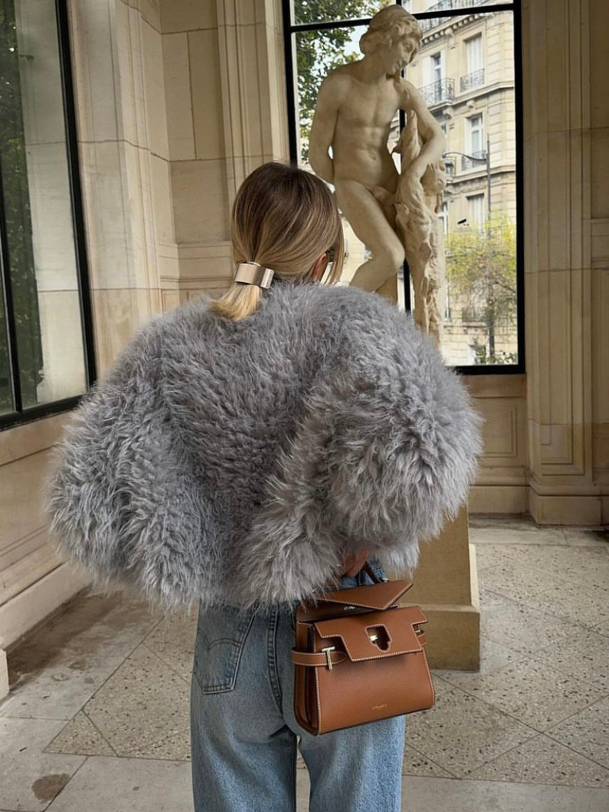 La Vie │ Manteau court en fausse fourrure