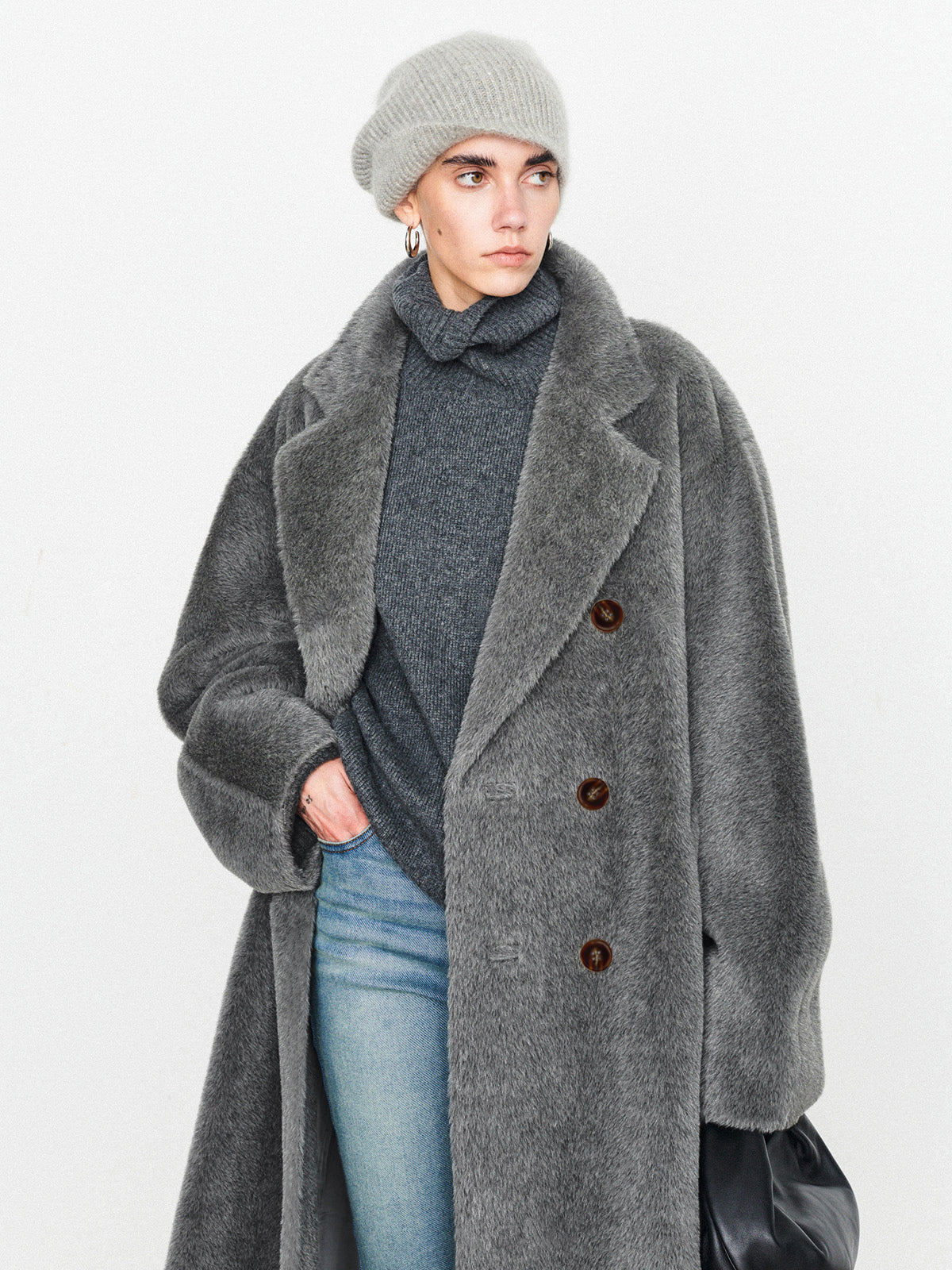 La Vie │ Manteau à col flou