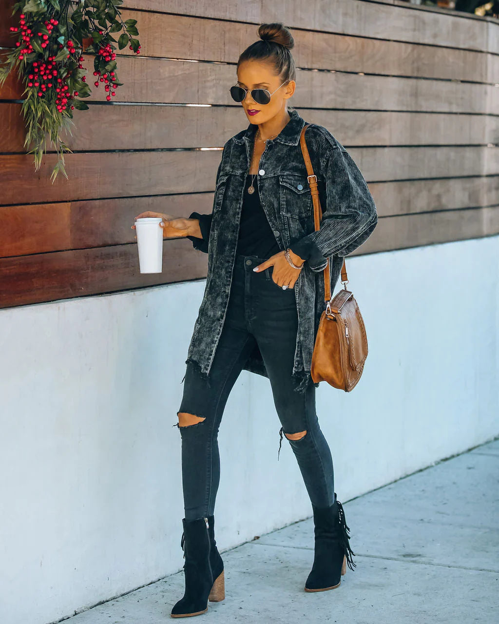 Veste élégante avec détails vieillis et poches confortables en gris