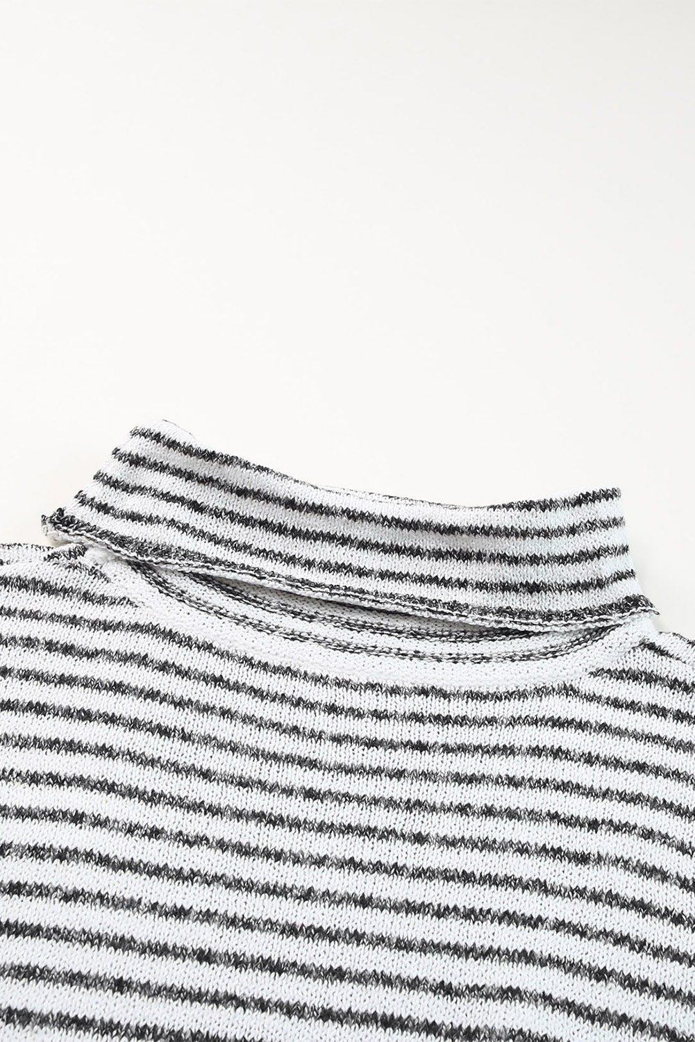 Isla - Pull col roulé rayé gris pour femme