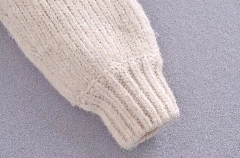 Angèle - Pull-over chic et décontracté à fausse perle