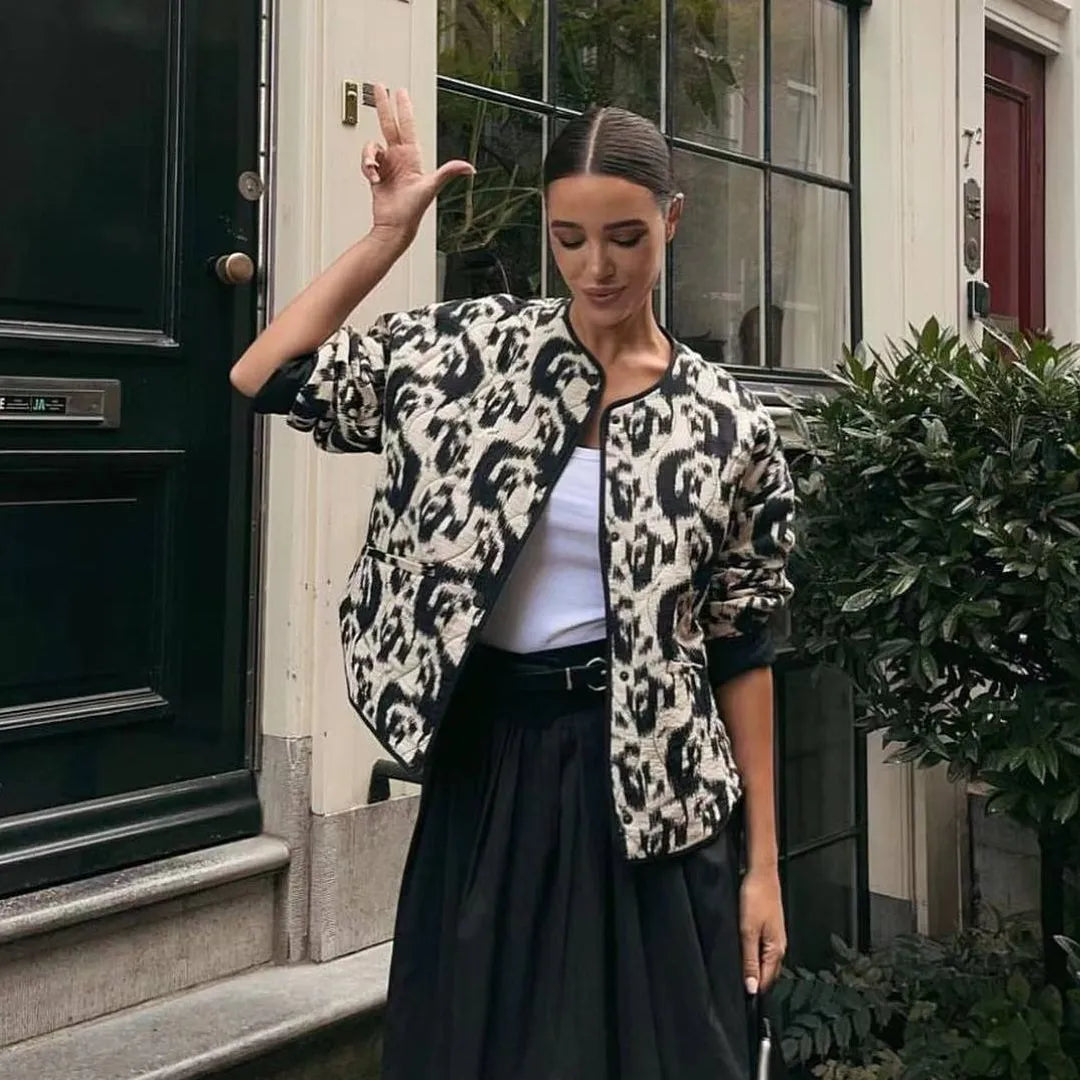 Valeria – Blazer Élégante Avec Imprimé Noir Et Blanc