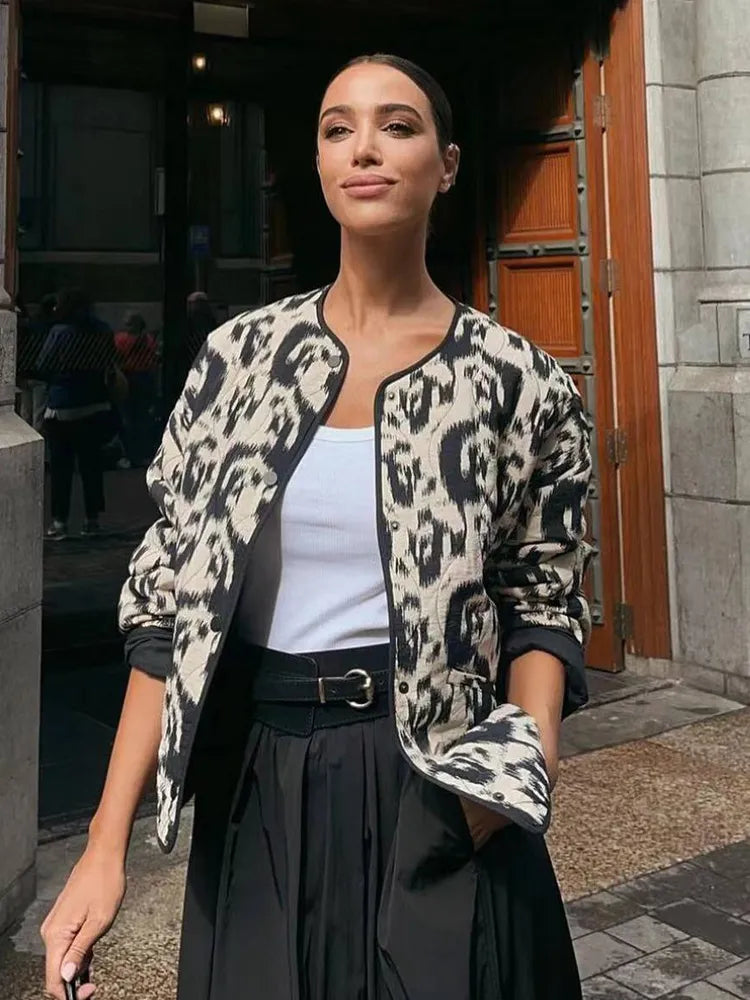 Valeria – Blazer Élégante Avec Imprimé Noir Et Blanc