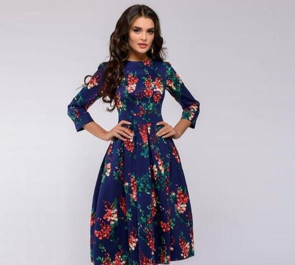 Chloé - Une Robe Noble De Longueur Moyenne