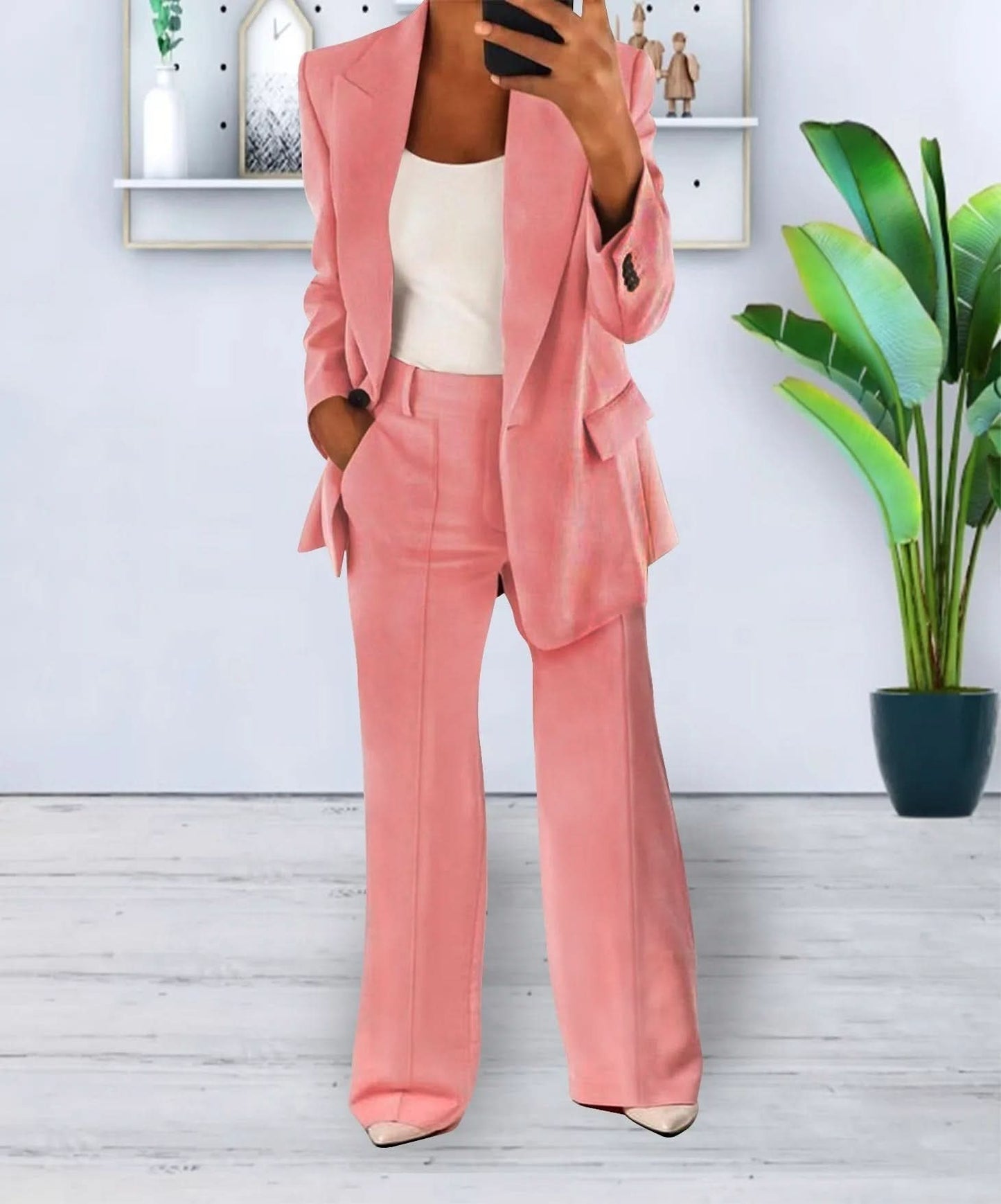 Costume d'affaires chic, polyvalent et élégant pour femme