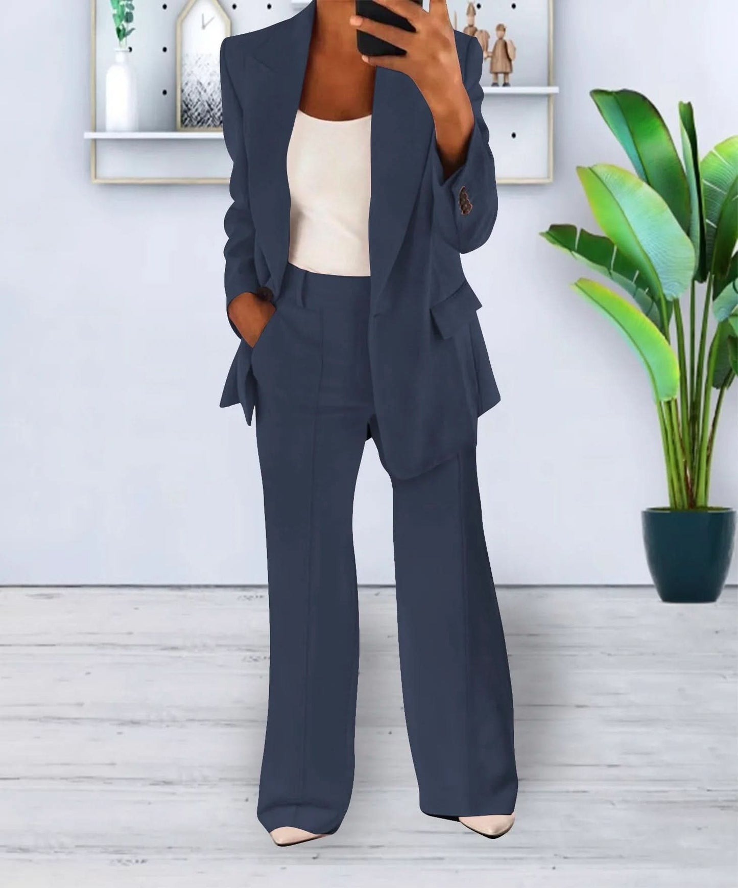 Costume d'affaires chic, polyvalent et élégant pour femme