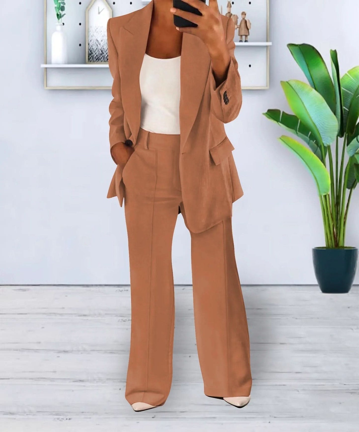 Costume d'affaires chic, polyvalent et élégant pour femme