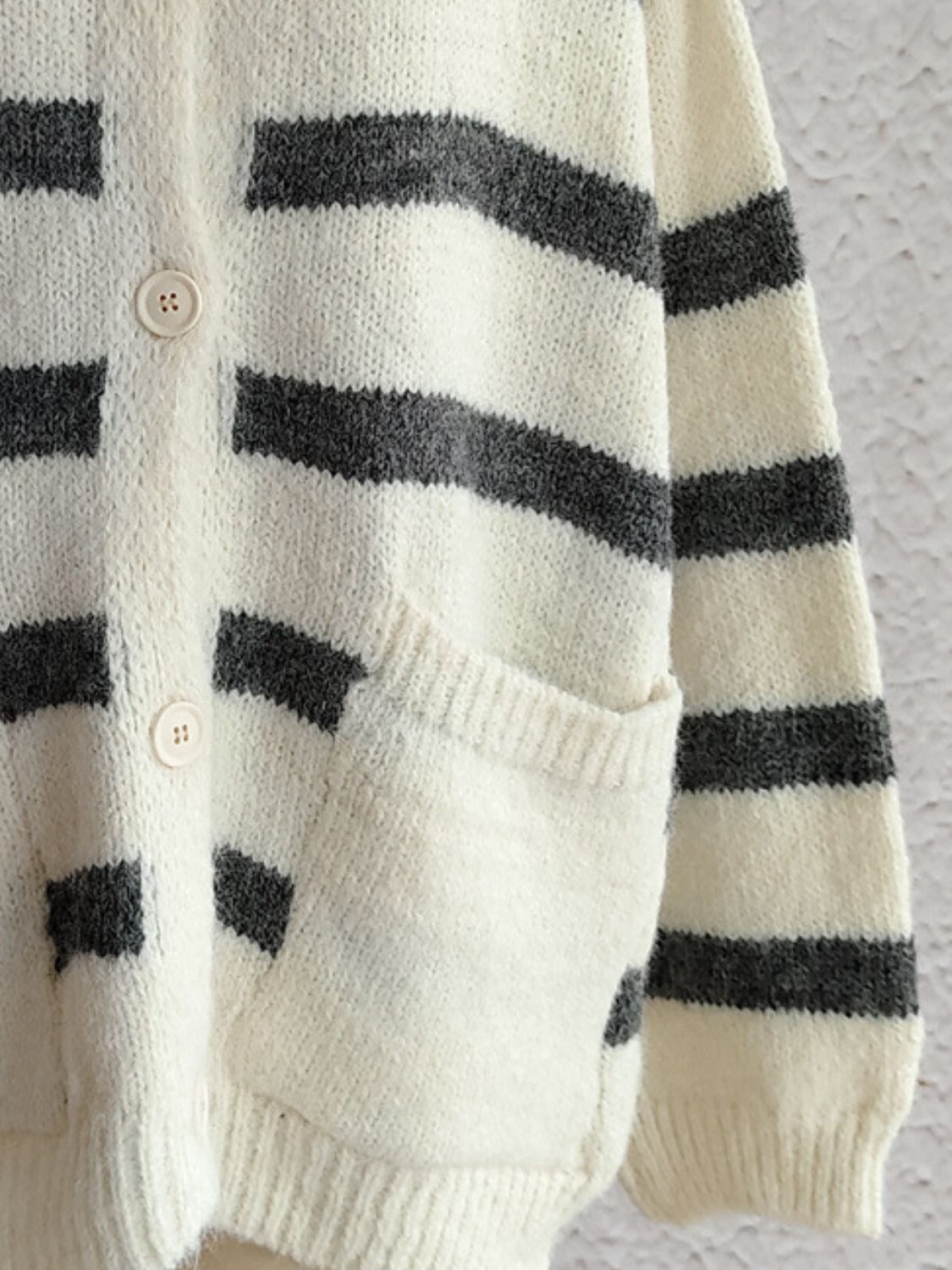 Lea - Cardigan à rayures boutonné et manches longues pour femme