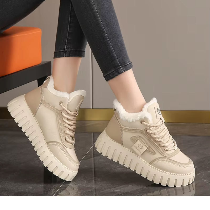 Chloé - Chaussures D'Hiver Montantes À Imprimé Logo Ladies