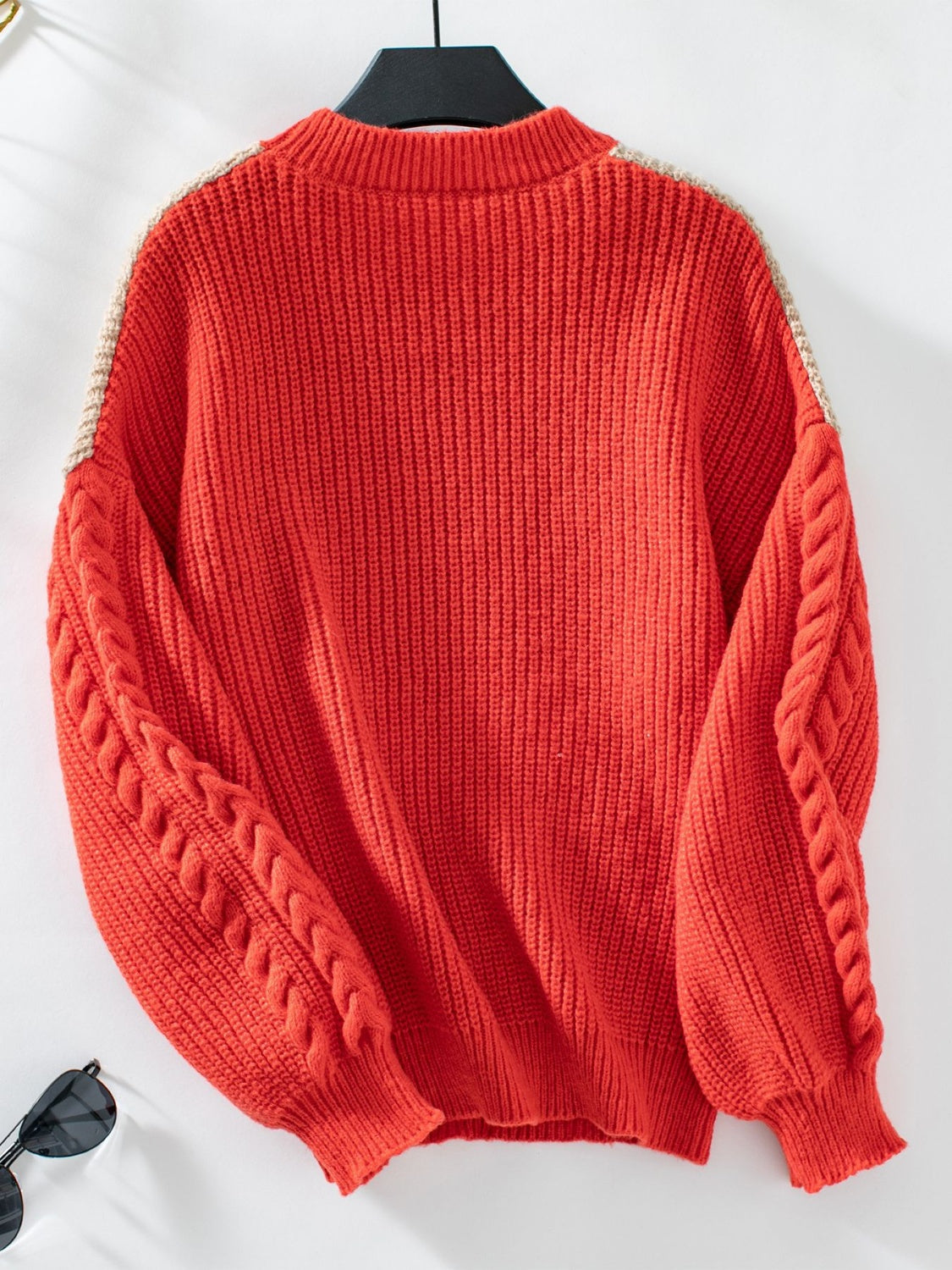 Livia - Pull à manches longues avec col rond et contraste pour femme