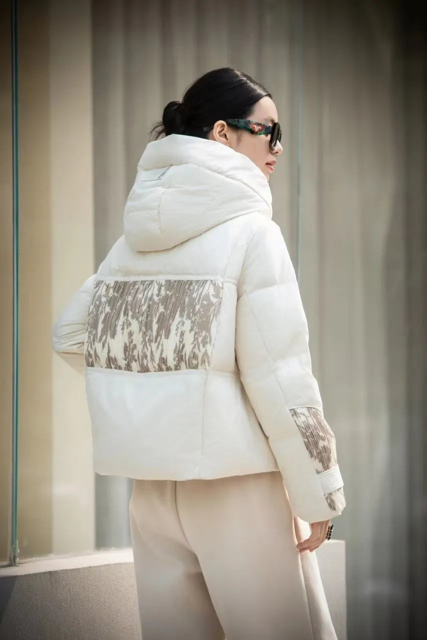 Elvy - Veste Courte en Duvet à Capuche et Coutures Souples