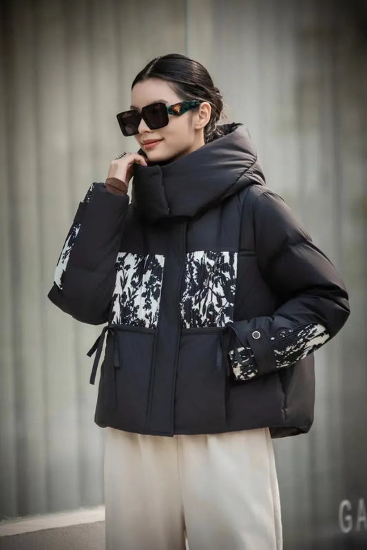 Elvy - Veste Courte en Duvet à Capuche et Coutures Souples