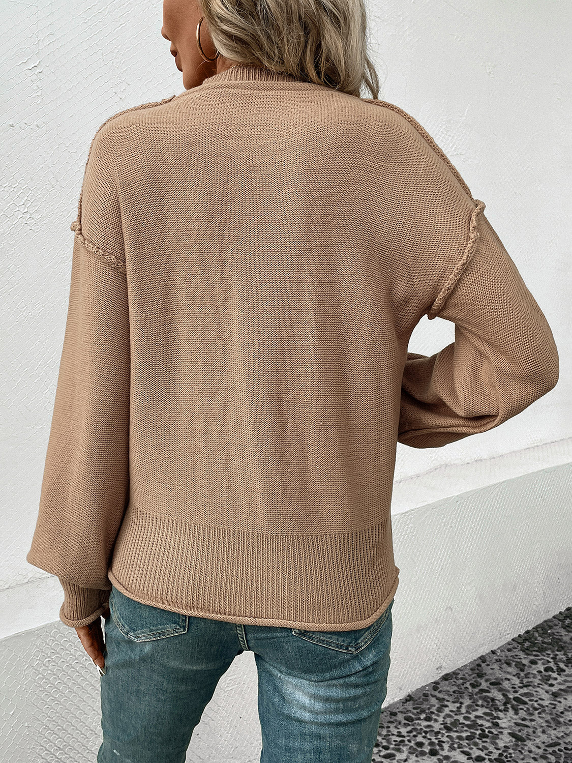 Lea - Camel Pull avec coutures inversées et col rond pour femme