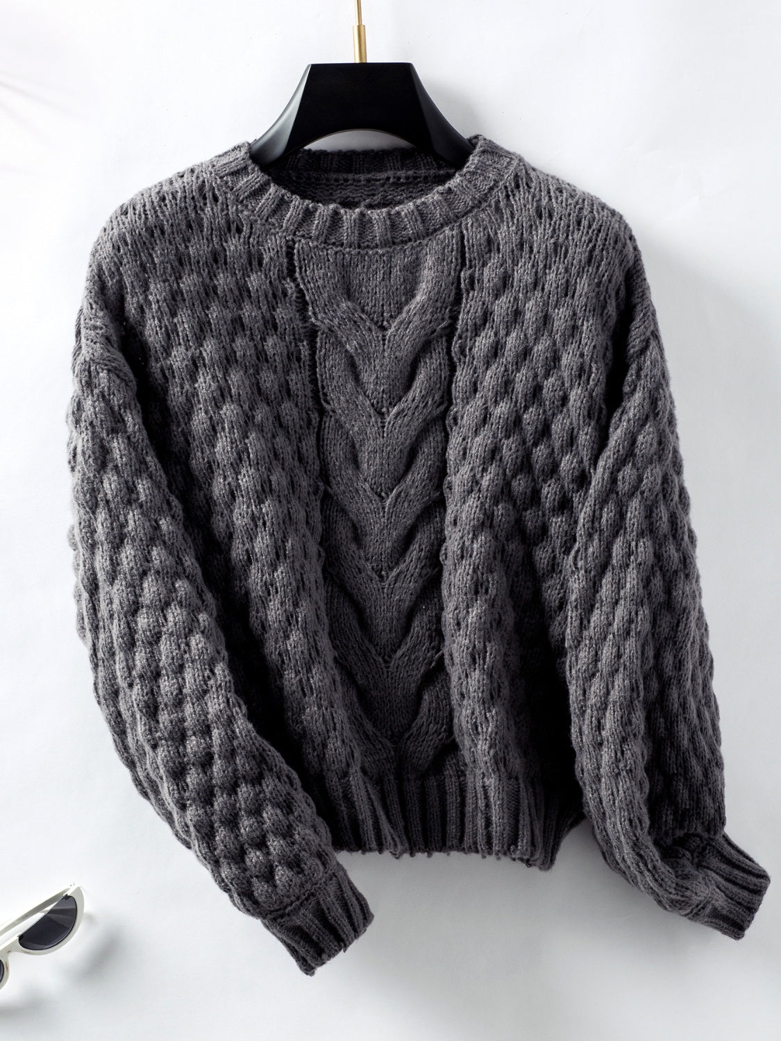 Elara - Pull à col rond et manches longues en maille torsadée pour femme