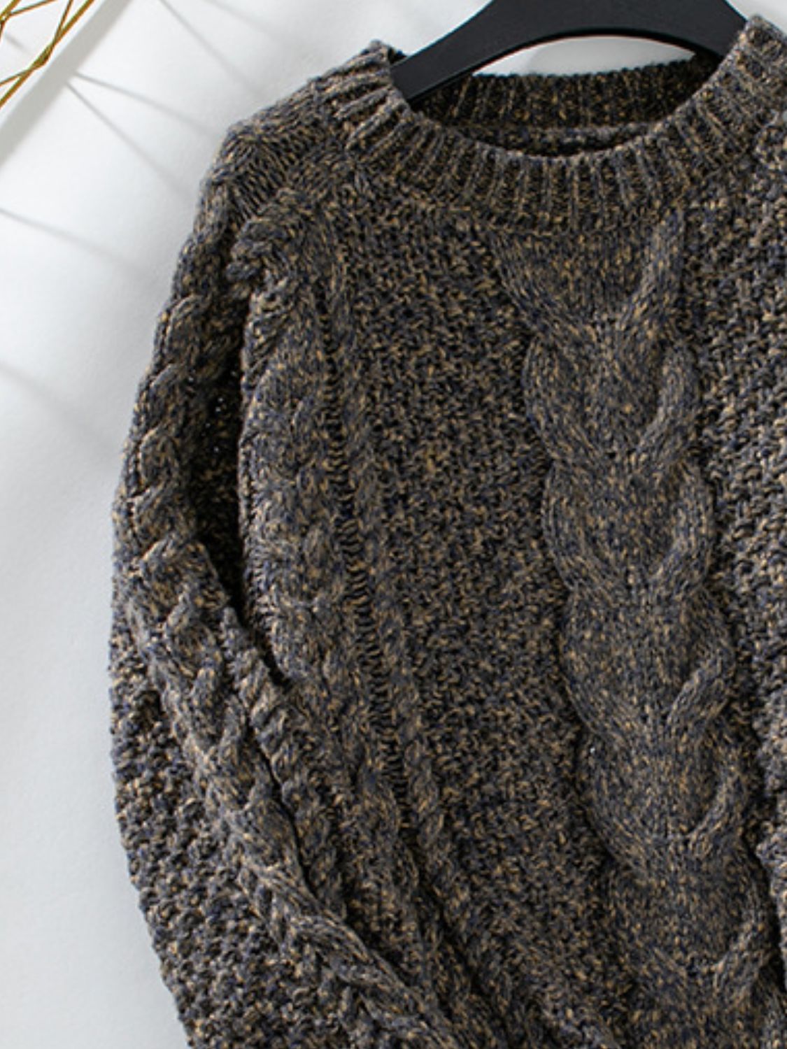 Elise - Pull en maille torsadée avec épaules dénudées et col rond pour femme