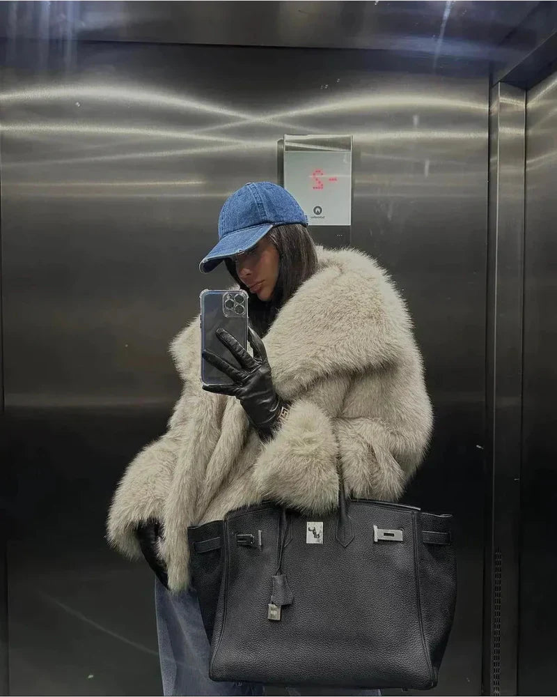 Manteau en fausse fourrure douillet Mila