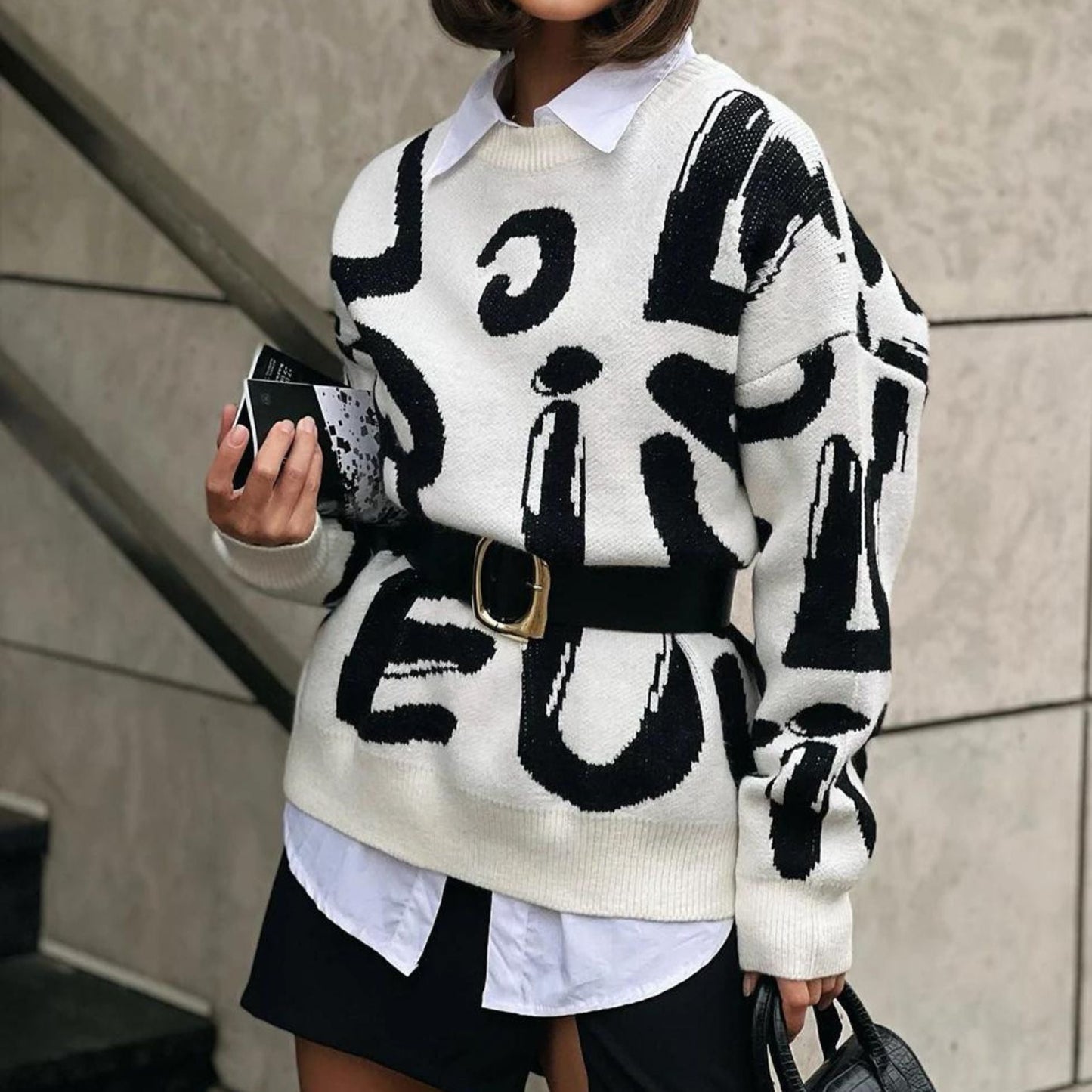 Bety - Pull ras du cou à l'imprimé graphique accrocheur