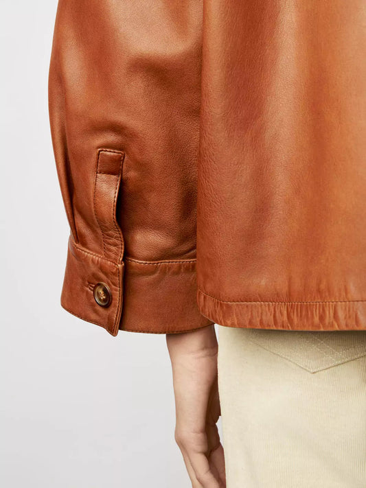 Veste élégante pour femme : choix idéal pour les promenades d'automne