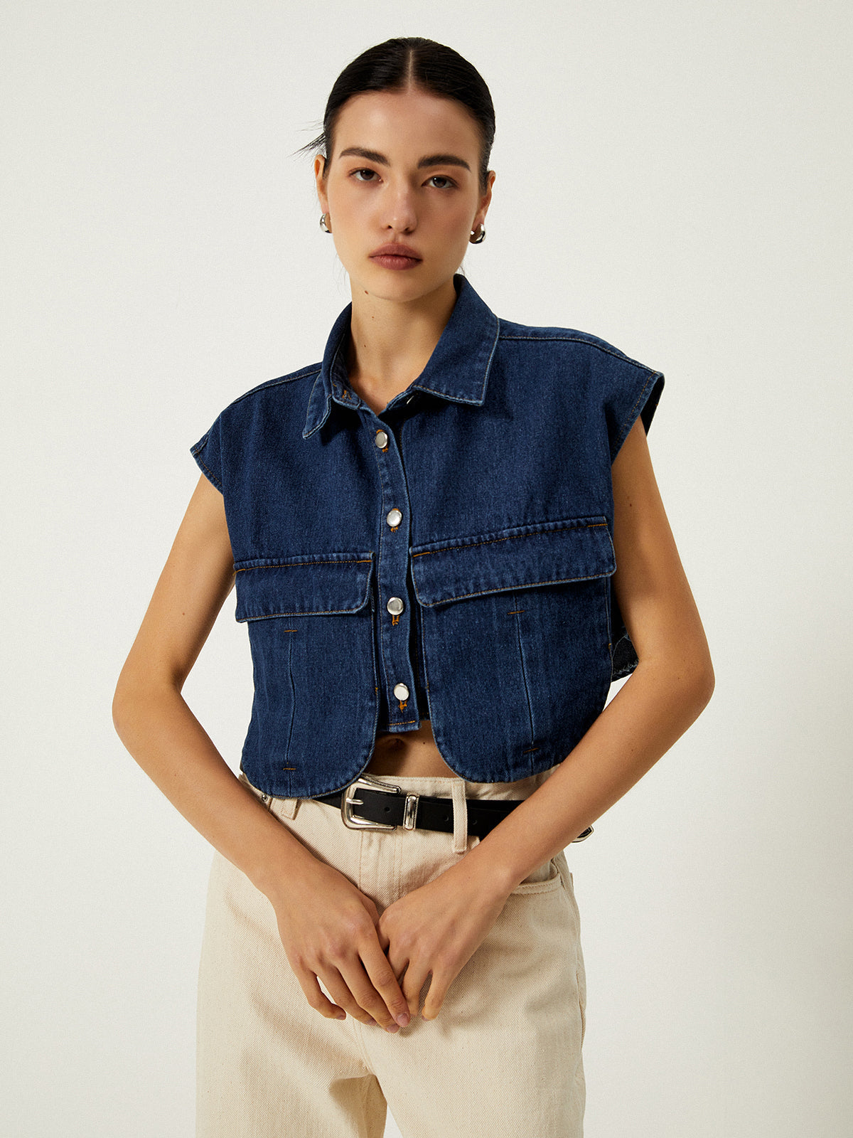 La Vie │ Gilet en denim à poches et col