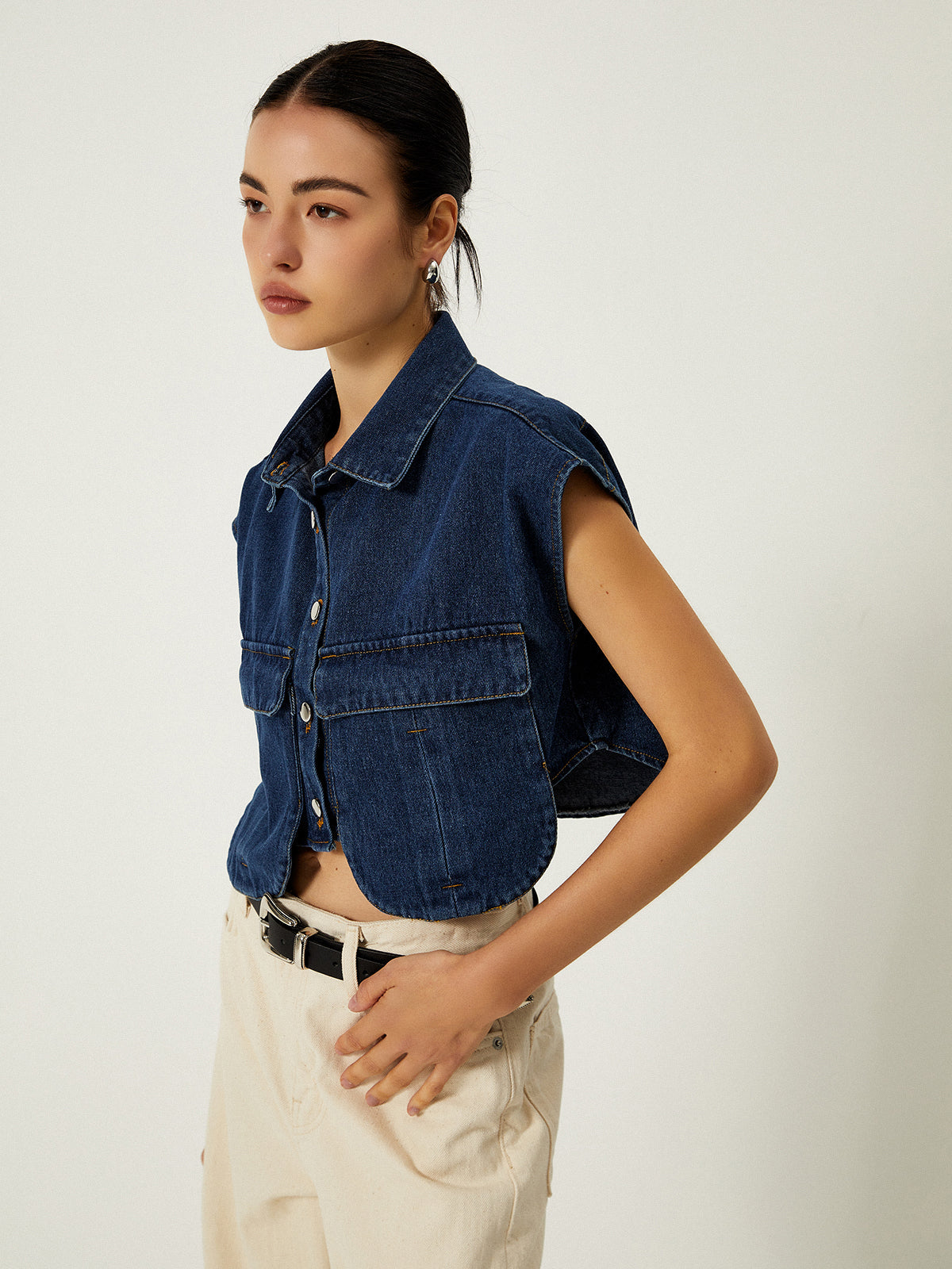 La Vie │ Gilet en denim à poches et col