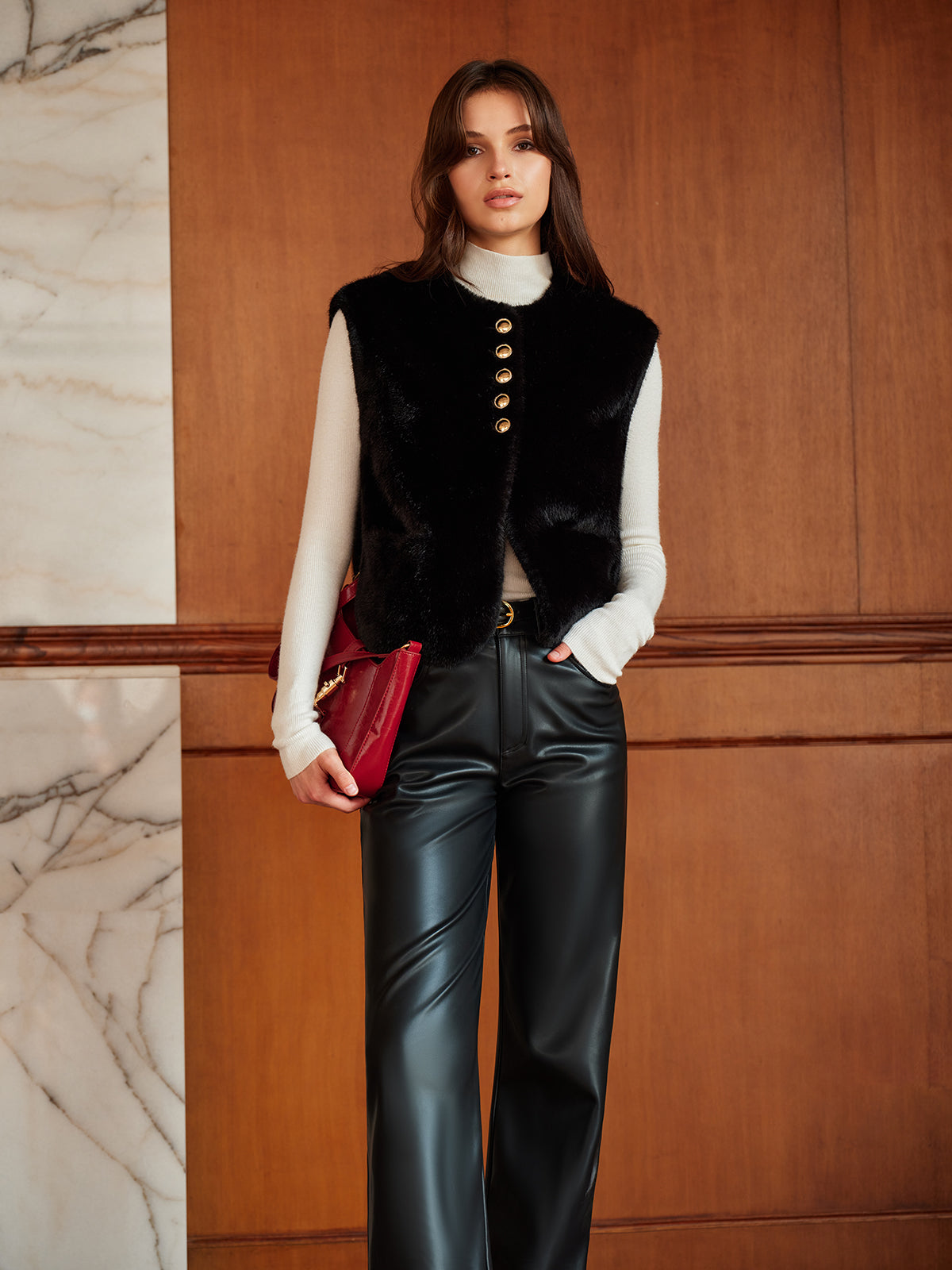 La Vie │ Gilet en fausse fourrure à col rond