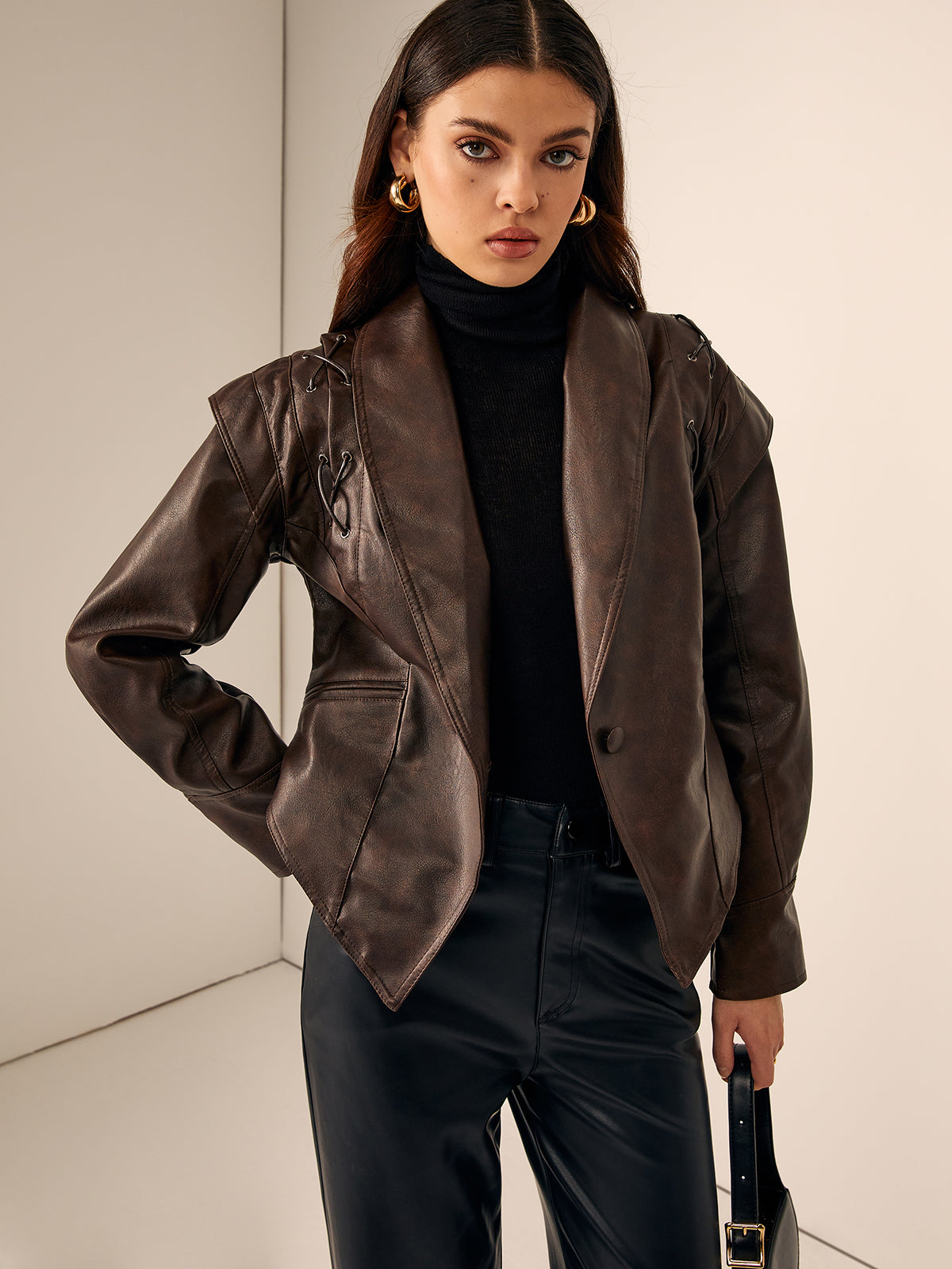 La Vie │ Veste en faux cuir passepoilée