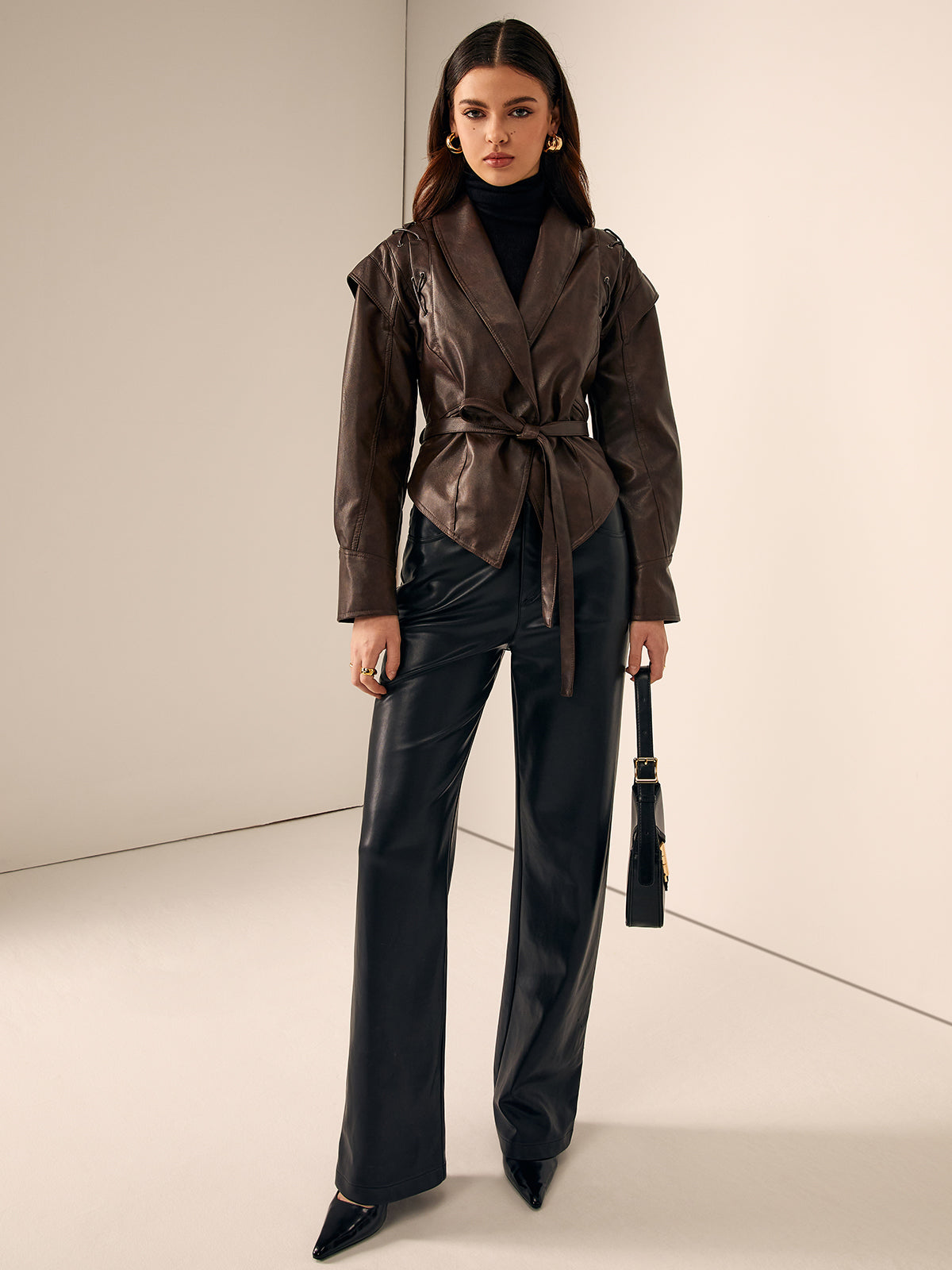 La Vie │ Veste en faux cuir passepoilée