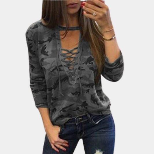 Sidonia - Audace et Élégance : Sweatshirt Camouflage avec Décolleté Profond