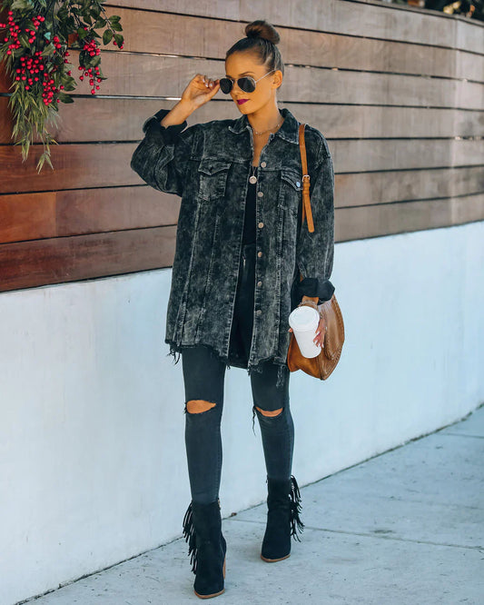 Veste élégante avec détails vieillis et poches confortables en gris