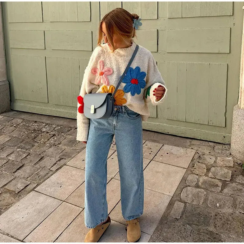 Farah - Pull en grosse maille avec applications florales voyantes