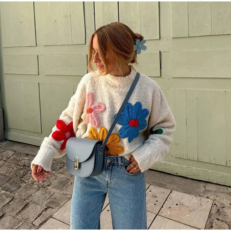 Farah - Pull en grosse maille avec applications florales voyantes