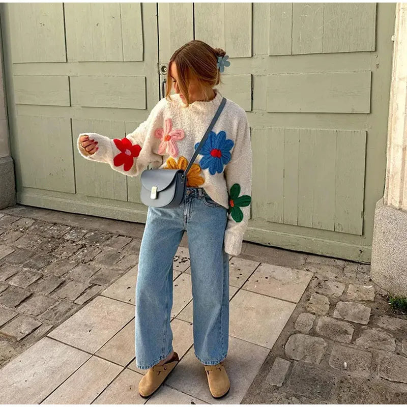 Farah - Pull en grosse maille avec applications florales voyantes