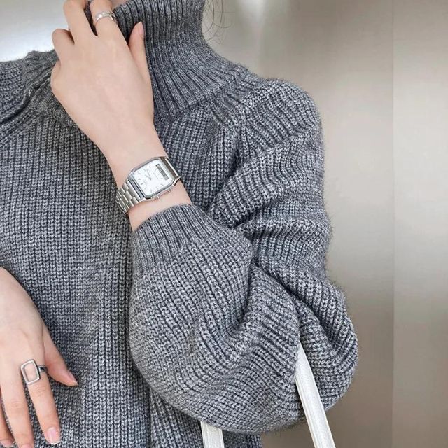 Catyla - Pull en maille côtelée avec ourlet asymétrique