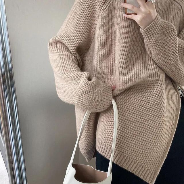 Catyla - Pull en maille côtelée avec ourlet asymétrique