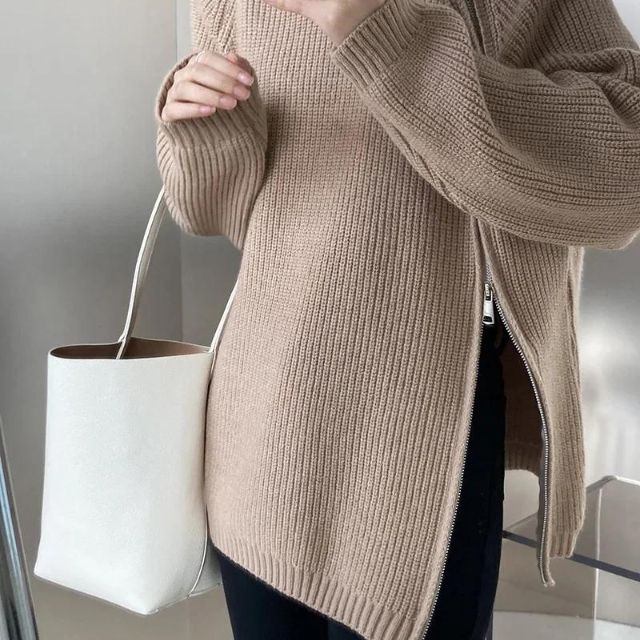 Catyla - Pull en maille côtelée avec ourlet asymétrique