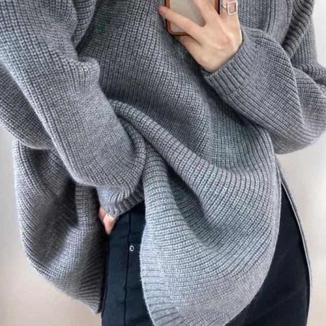 Catyla - Pull en maille côtelée avec ourlet asymétrique