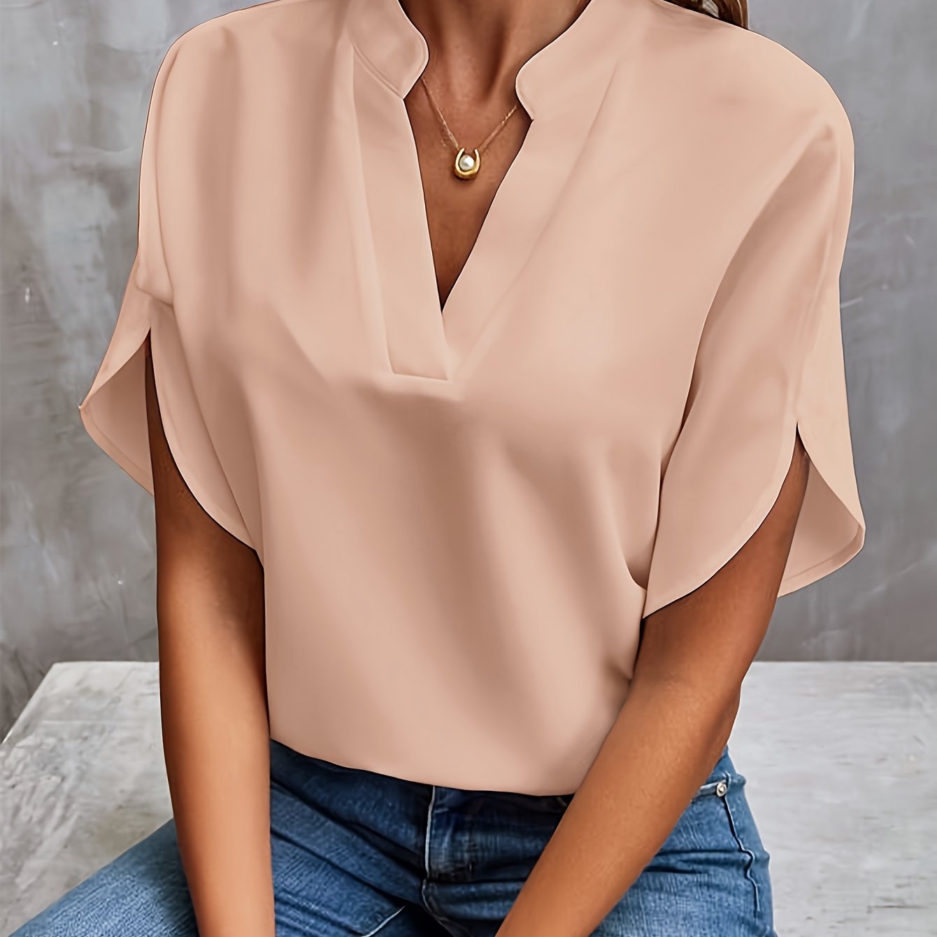 Nara - Top Élégant à Col V avec Manches Stylées pour Femmes