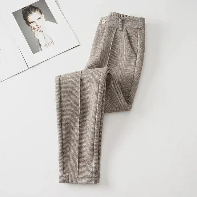 Pantalon en laine tendance pour la saison