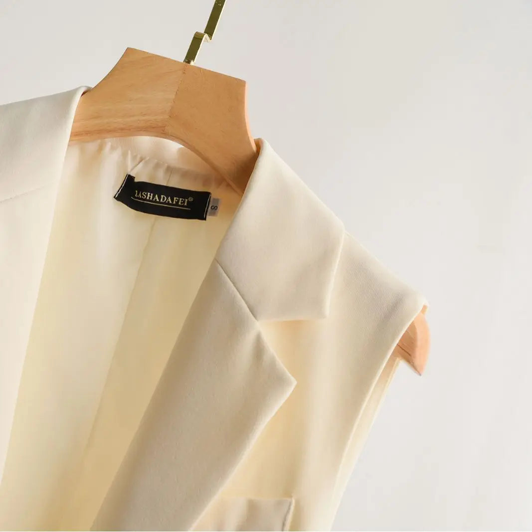 Gilet classique sans manches à simple boutonnage avec col à revers pour femmes